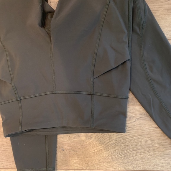 Brand new lululemon leggings - Picture 5 of 5